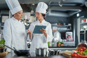 Improving Kitchen Operations and Productivity with a Kitchen Display System