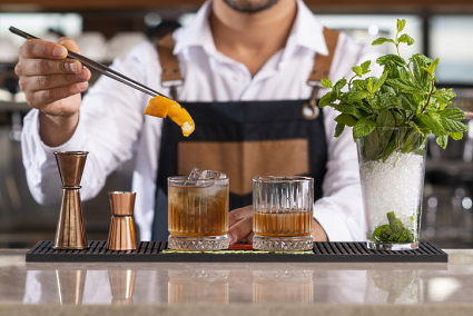How the Market for Non-alcoholic Cocktails Might Fit Your Business