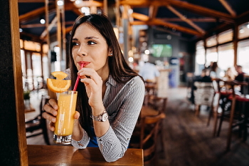 How the Market for Non-alcoholic Cocktails Might Fit Your Business