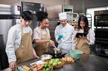 Efficient and Effective Independent Restaurant Onboarding Practices