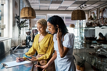 How to Be a Better Boss&##x3a; Essential Leadership Skills for Restaurant Owners and Managers
