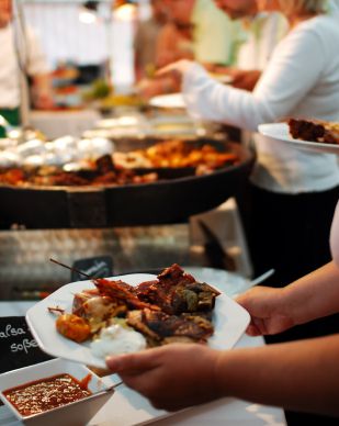 How to Build a Catering Business with Businesses and Organizations
